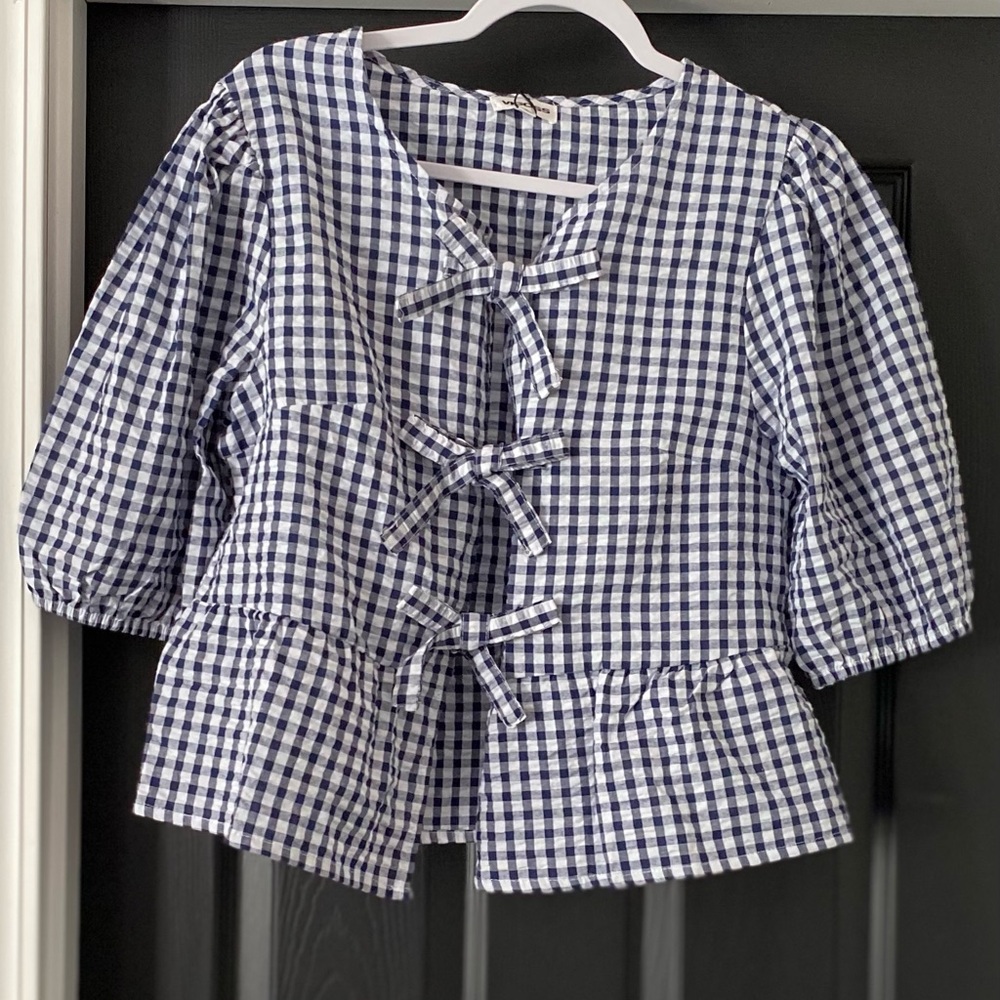 Vigoss Blue Checkered woman’s Top size large